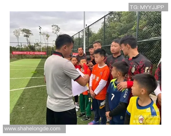 足球明星齐聚澳门激情踢球盛宴引发球迷热潮